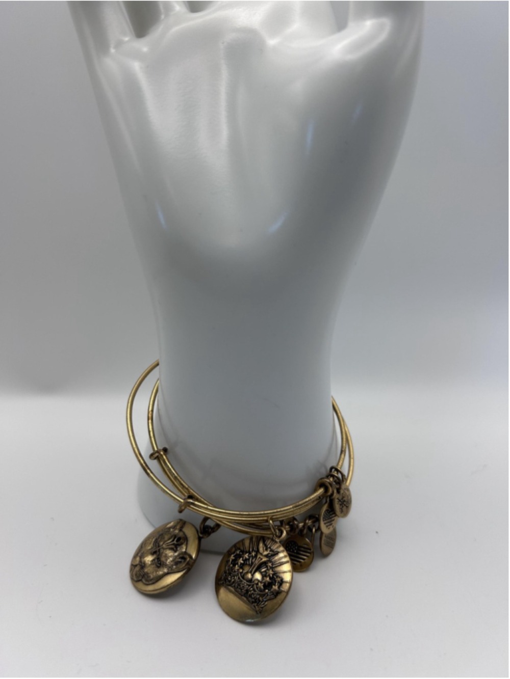 Bracelet Set Alex And Ani Gold Tone Bangle Lion Flag Charm Wild Heart 8 In - Picture 2 of 10